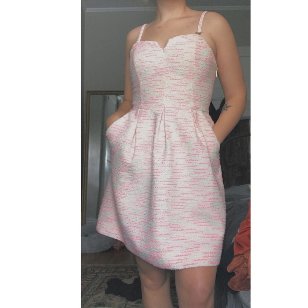 Pink/white summer dress